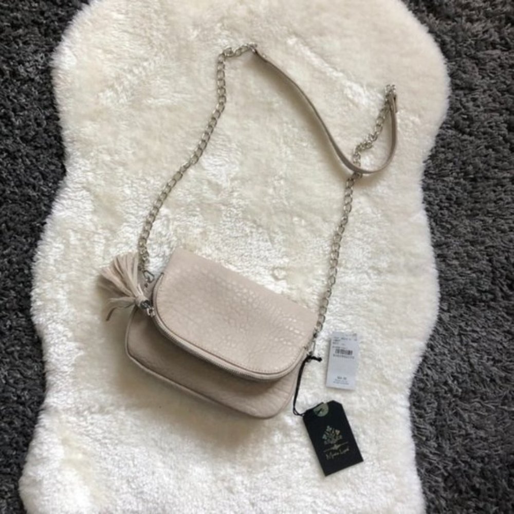 NWT Buckle Moda Luxe purse NWT